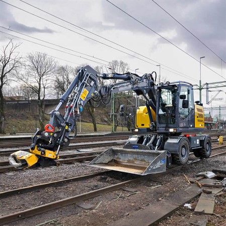 Road-Rail Construction Equipment